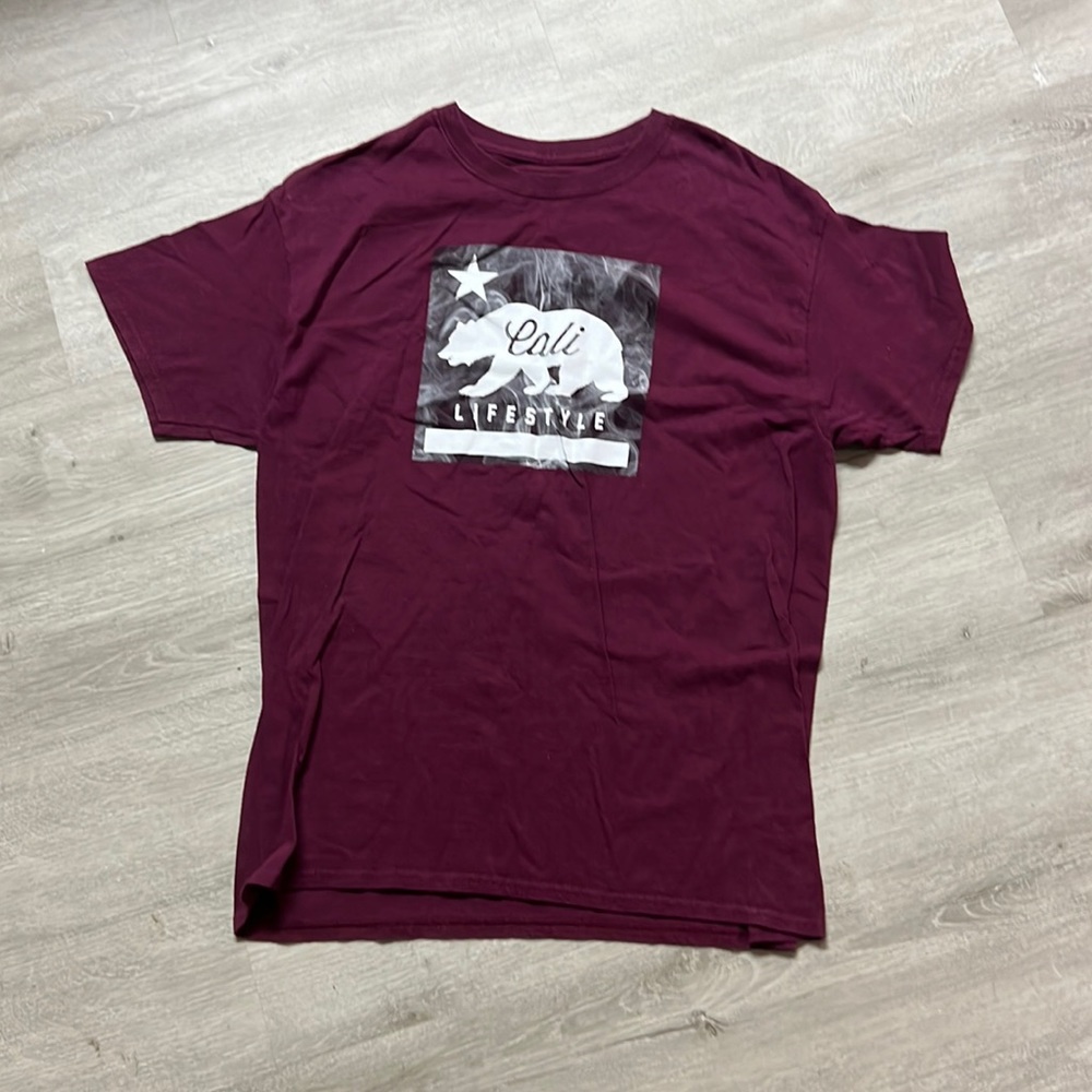 Men’s size large cali bear shirt